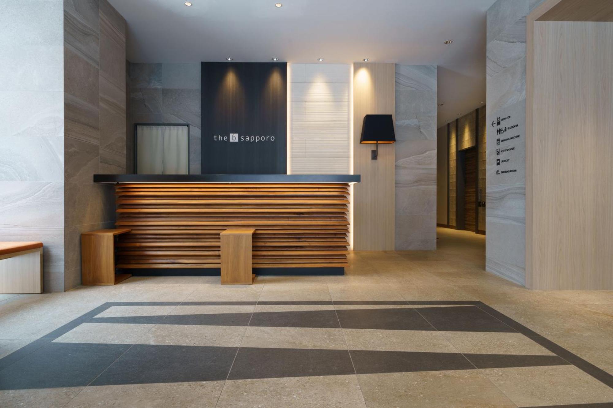 The B Sapporo Hotel Bagian luar foto